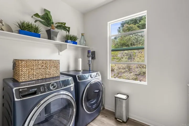 1513 Meriwood Way, Vista, California 92083