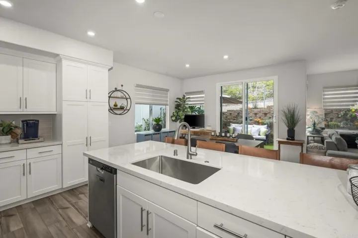 1513 Meriwood Way, Vista, California 92083