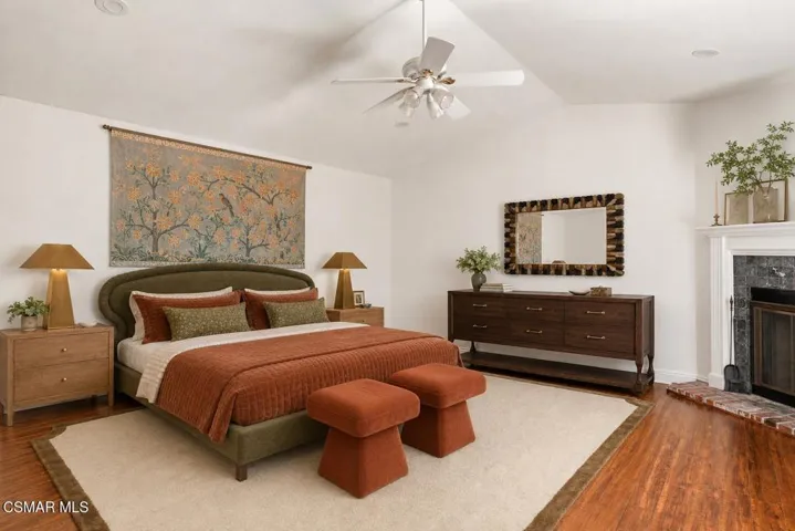 Primary Bedroom - VS