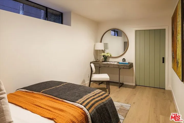 1140 Chelsea Avenue A, Santa Monica, California 90403