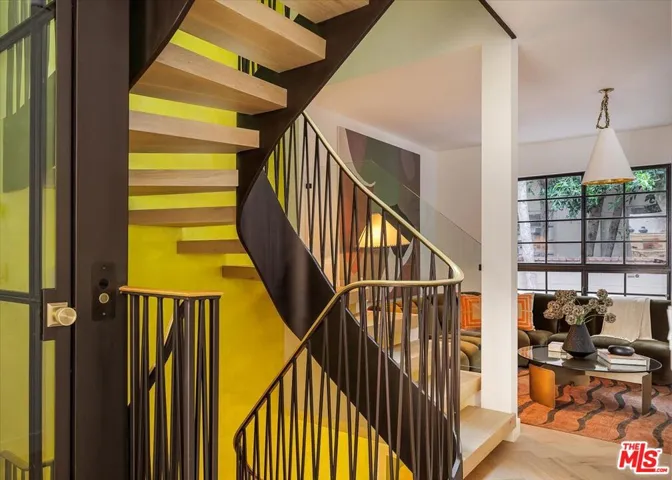 1140 Chelsea Avenue A, Santa Monica, California 90403