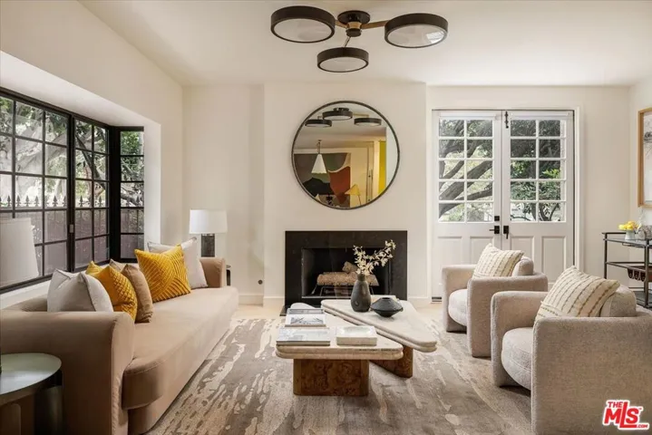1140 Chelsea Avenue A, Santa Monica, California 90403