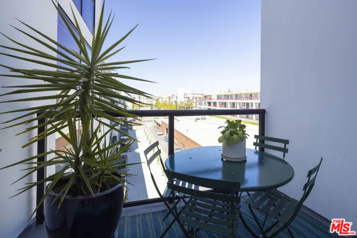 4115 Glencoe Avenue 414, Marina Del Rey, California 90292