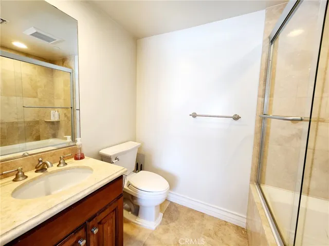 secondary bathroom