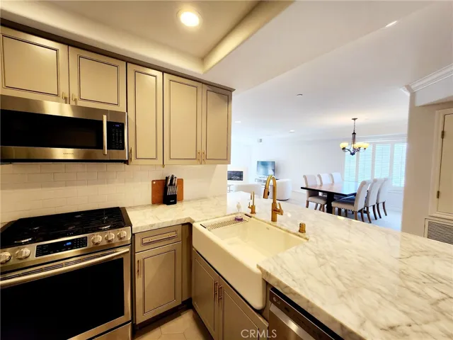 1920 Malcolm Avenue 401, Los Angeles, California 90025