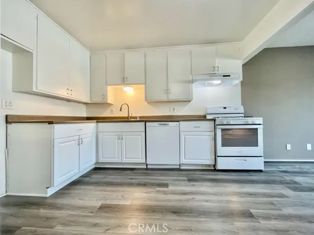 7732 Cypress B, Huntington Beach, California 92647