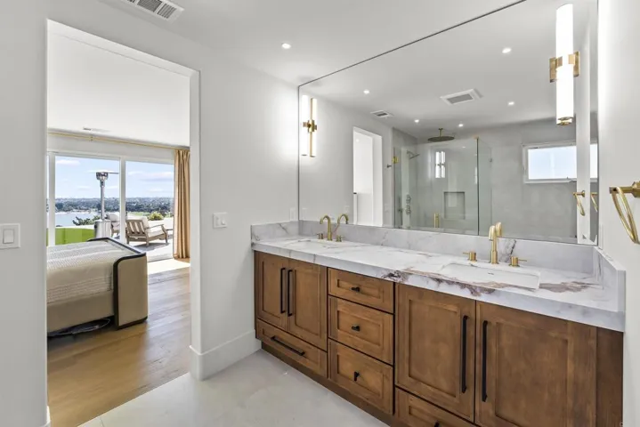 3080 Lloyd Street, San Diego, California 92117