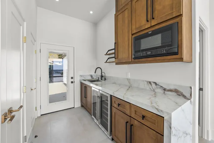 3080 Lloyd Street, San Diego, California 92117