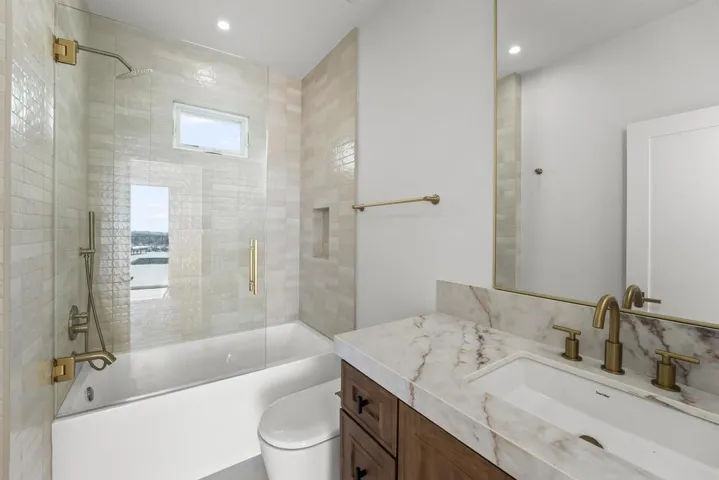 3080 Lloyd Street, San Diego, California 92117