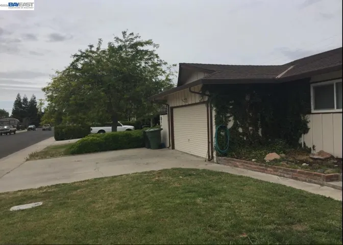 953 7th, Ripon, California 95366