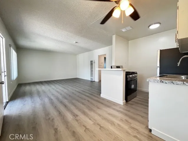 1835 W Crestwood 5, Anaheim, California 92804