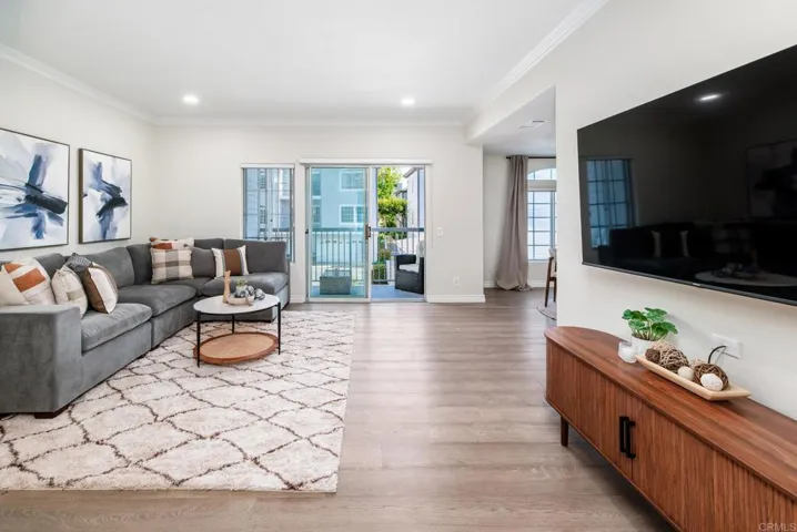 8619 Via Mallorca A, La Jolla, California 92037