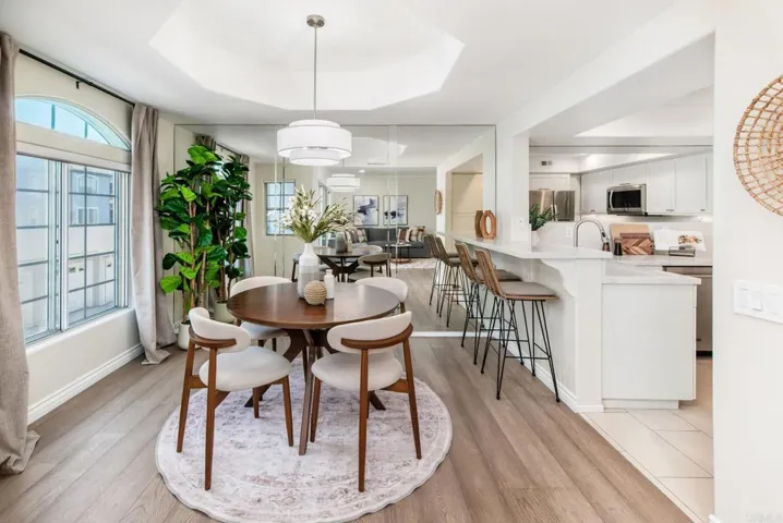 8619 Via Mallorca A, La Jolla, California 92037