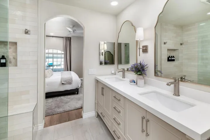 8619 Via Mallorca A, La Jolla, California 92037