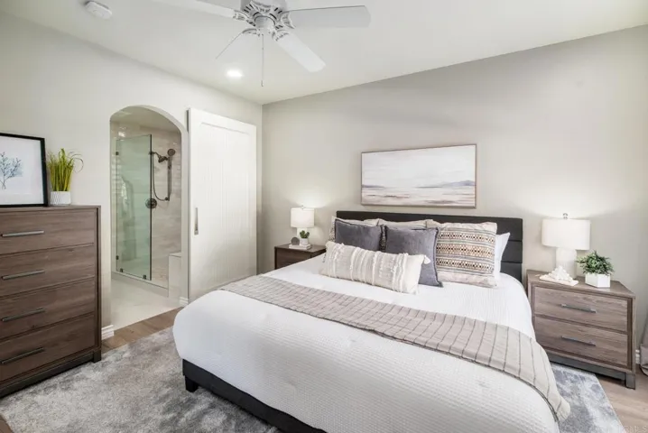 8619 Via Mallorca A, La Jolla, California 92037