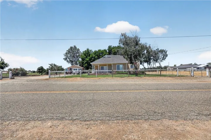3555 Fresno, Le Grand, California 95333