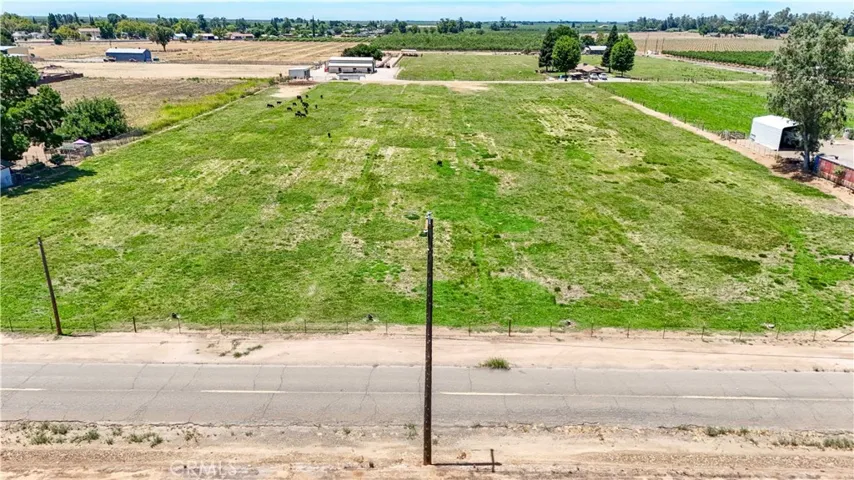 3555 Fresno, Le Grand, California 95333
