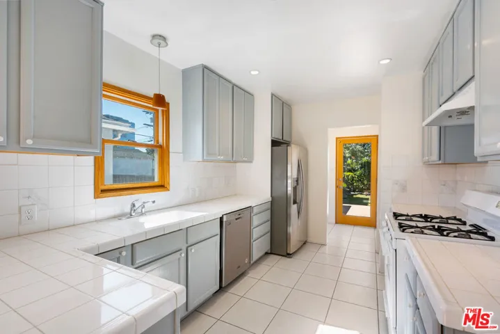2631 Thurman Avenue, Los Angeles, California 90016