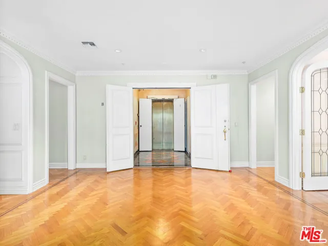 450 N Maple Drive 401, Beverly Hills, California 90210