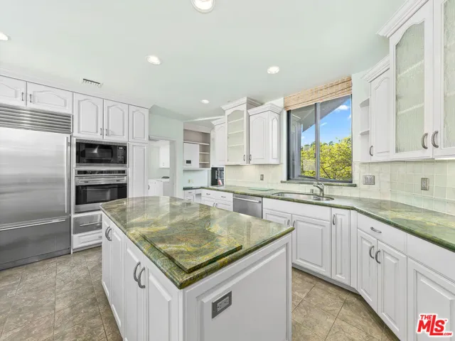 450 N Maple Drive 401, Beverly Hills, California 90210