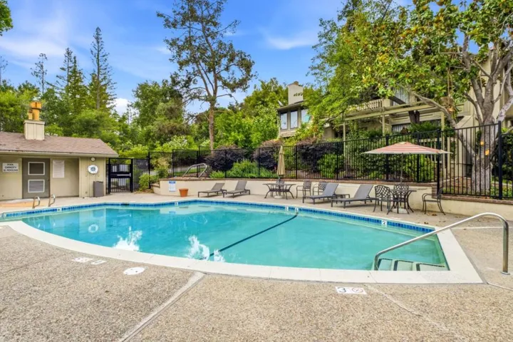 632 Sand Hill Circle, Menlo Park, California 94025