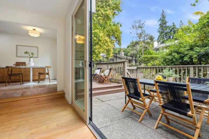 632 Sand Hill Circle, Menlo Park, California 94025