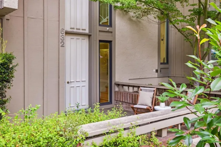 632 Sand Hill Circle, Menlo Park, California 94025