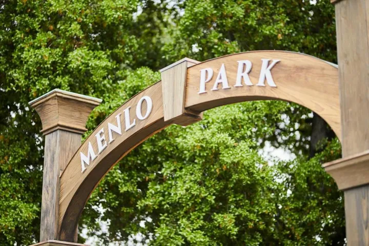 632 Sand Hill Circle, Menlo Park, California 94025
