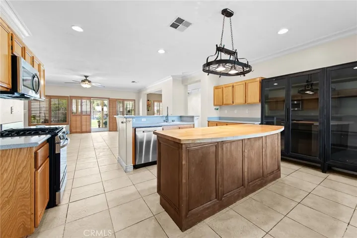 1484 Adam St, Banning, California 92220