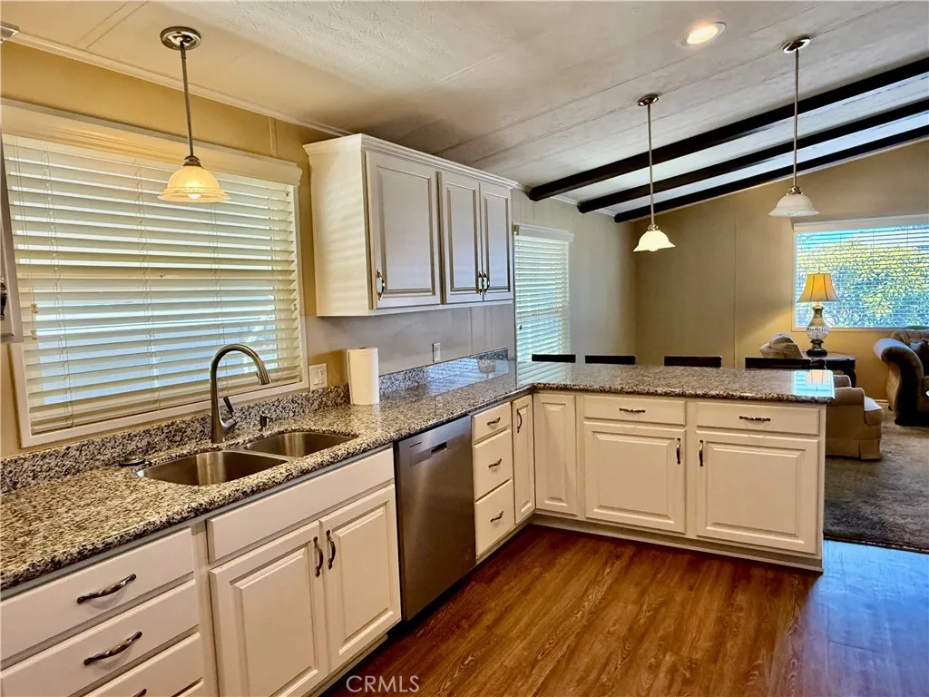 Breakfast counter with space adjacent for breakfast table