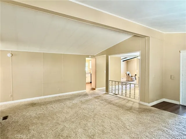 Neutral paint and carpet