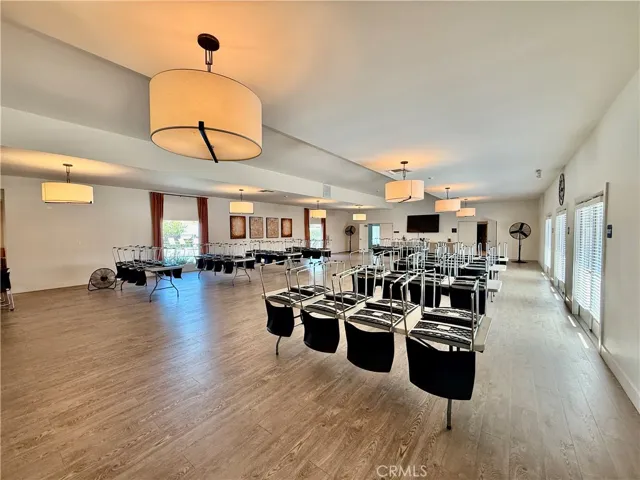 Community meeting room/entertainment room