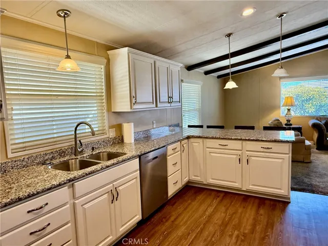 Breakfast counter with space adjacent for breakfast table