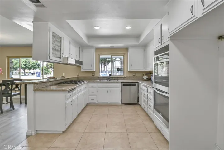 2550 W Rowland Avenue, Anaheim, California 92804
