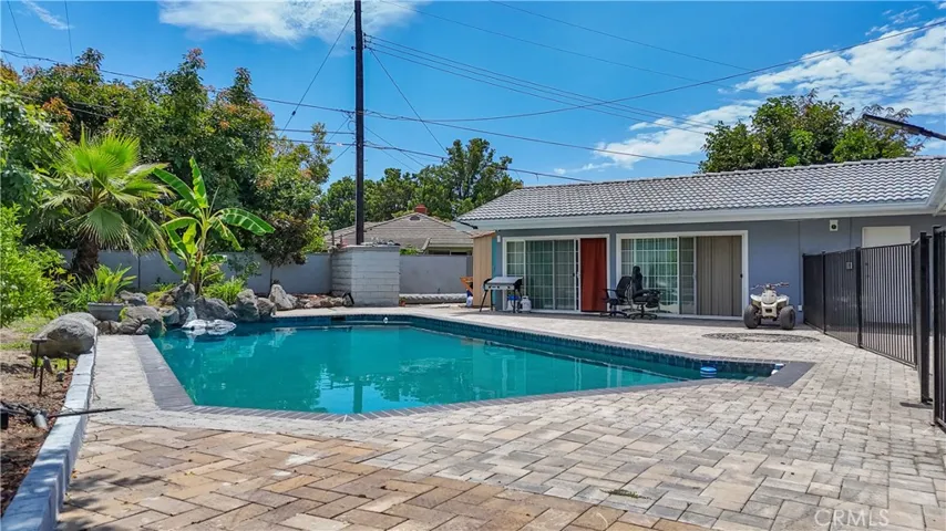 2550 W Rowland Avenue, Anaheim, California 92804