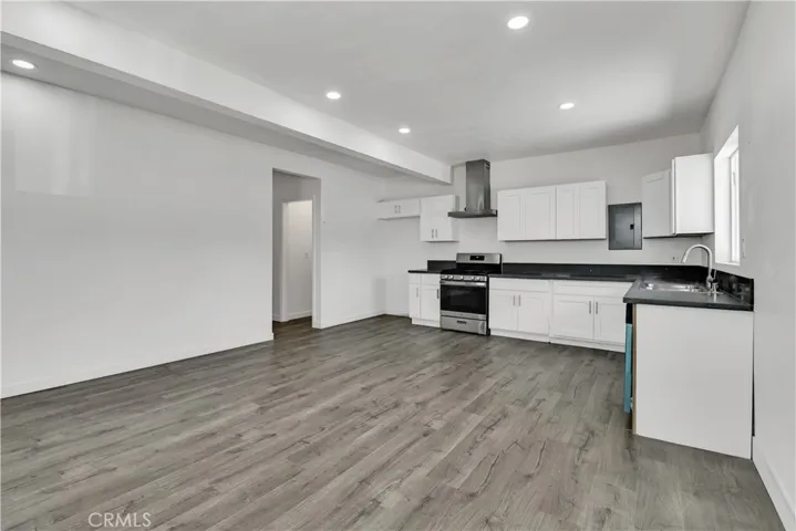 2550 W Rowland Avenue, Anaheim, California 92804