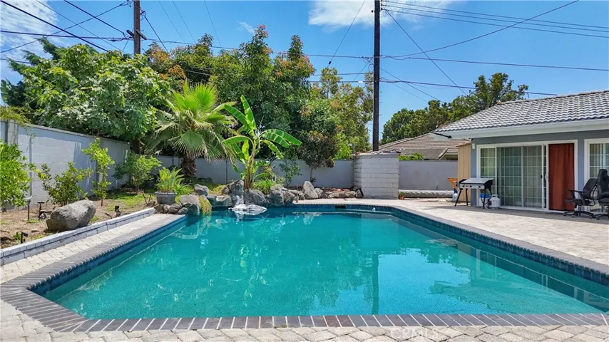 2550 W Rowland Avenue, Anaheim, California 92804