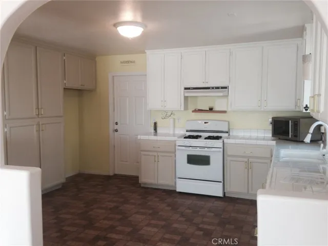 26625 Topsail Lane, Helendale, California 92342