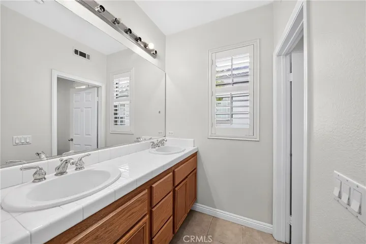 1300 Mcfadden Drive, Fullerton, California 92833