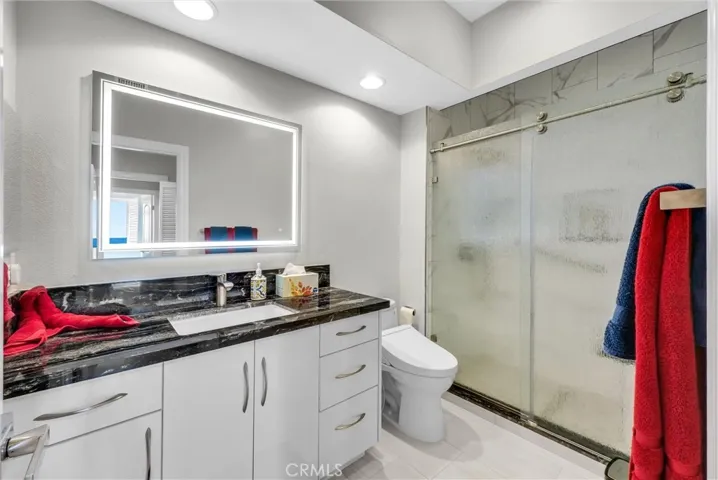 270 Cagney 207, Newport Beach, California 92663