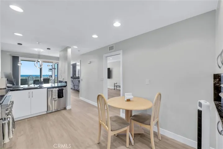 270 Cagney 207, Newport Beach, California 92663