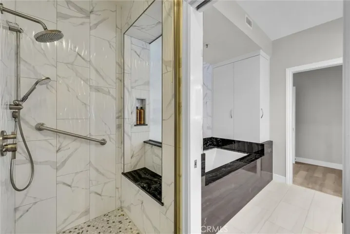 270 Cagney 207, Newport Beach, California 92663