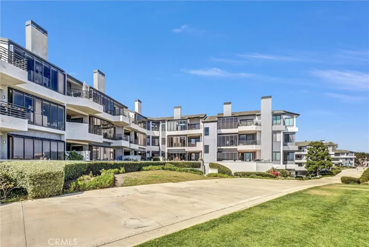 270 Cagney 207, Newport Beach, California 92663