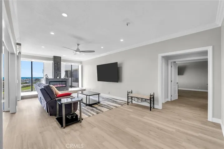 270 Cagney 207, Newport Beach, California 92663