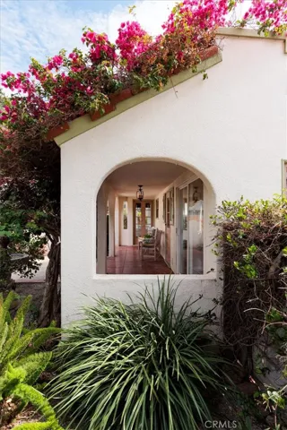 1825 N Ross, Santa Ana, California 92706