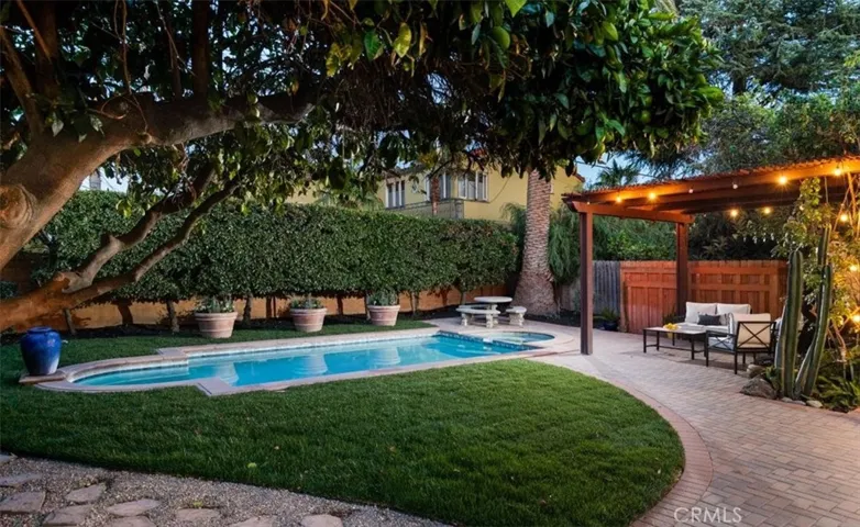 1825 N Ross, Santa Ana, California 92706
