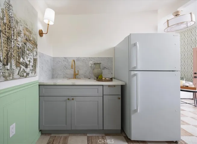 1825 N Ross, Santa Ana, California 92706