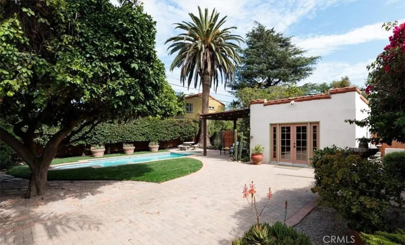 1825 N Ross, Santa Ana, California 92706
