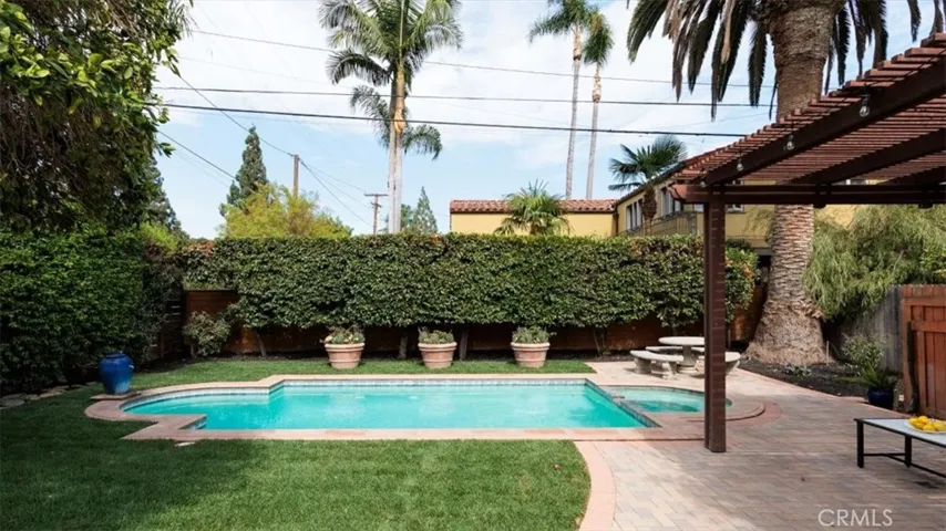 1825 N Ross, Santa Ana, California 92706