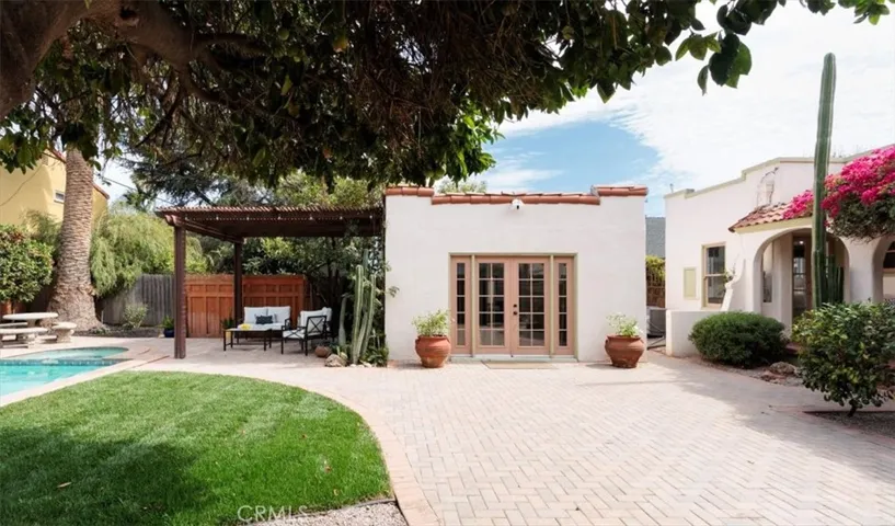 1825 N Ross, Santa Ana, California 92706